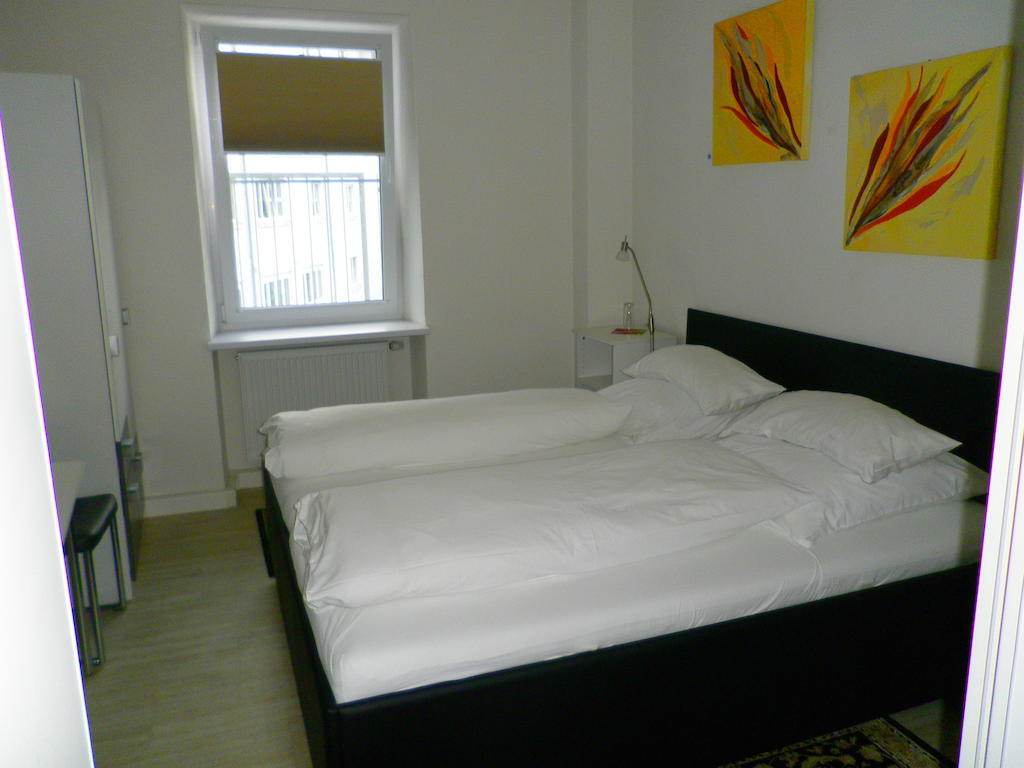 Astra Hotel Kaiserslautern Pokoj fotografie