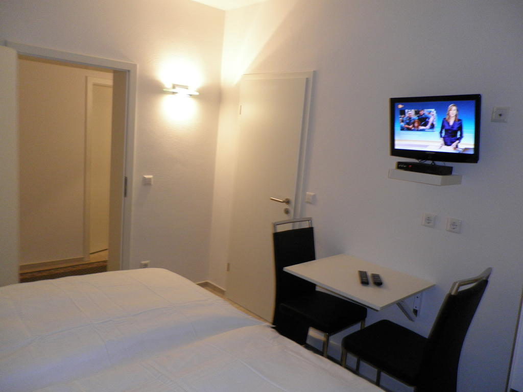 Astra Hotel Kaiserslautern Pokoj fotografie